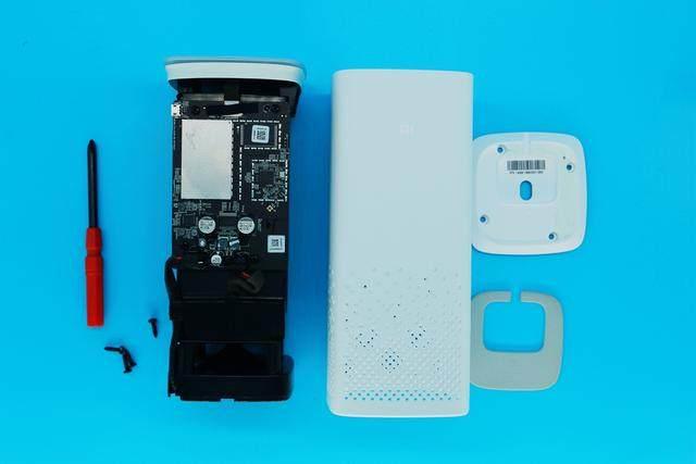 今天给大家看看小爱同学的内部拆解详情